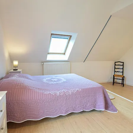 Дом отдыха 3 Bedroom Amazing In Блонвиль-сюр-Мер