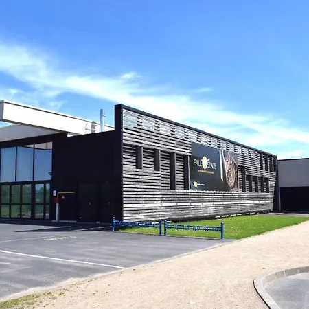 Awesome In בית נופש